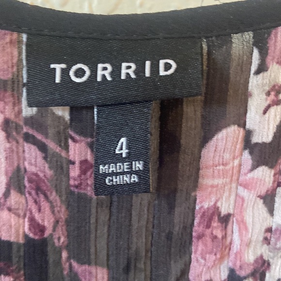 Women’s torrid, sheer top size 4 pink, and black H13 - Picture 4 of 5